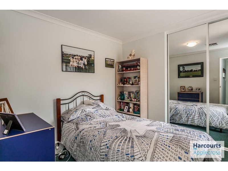 10/2 Cerberus Avenue, Parkwood WA 6147