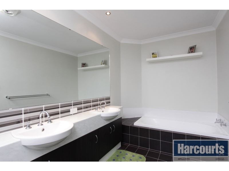 75B Moolyeen Road, Brentwood WA 6153