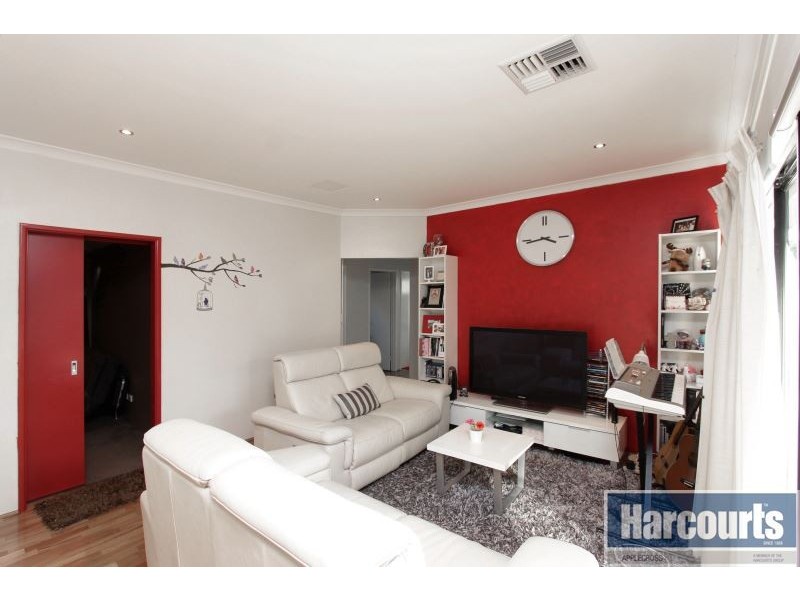 75B Moolyeen Road, Brentwood WA 6153