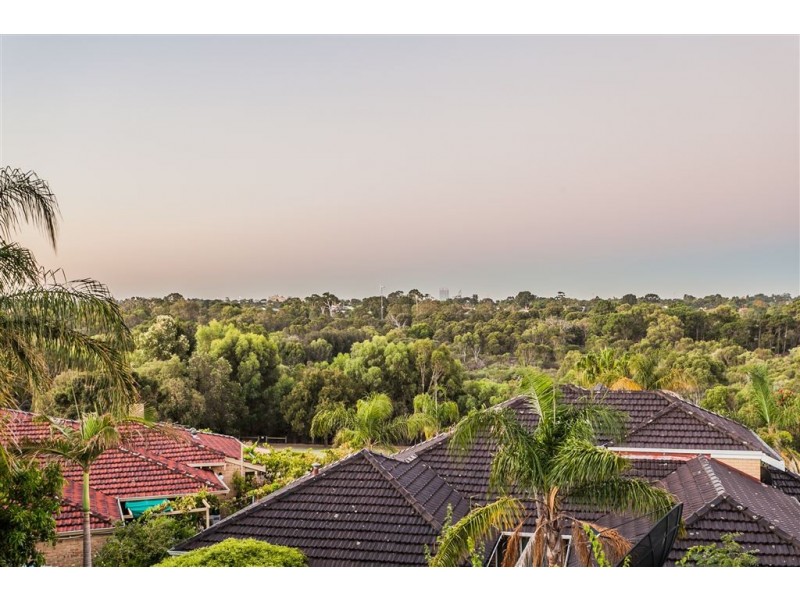 47 Whitfeld Terrace, Winthrop WA 6150