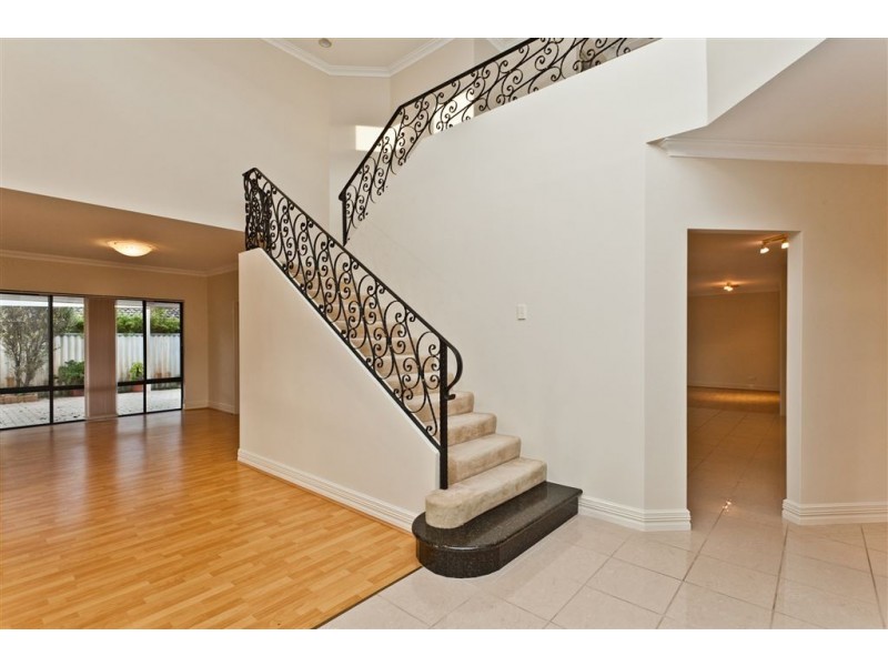 57 Ten Seldam Circle, Winthrop WA 6150