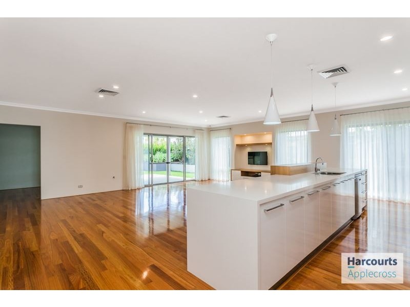 10 Torridge Approach, Piara Waters WA 6112