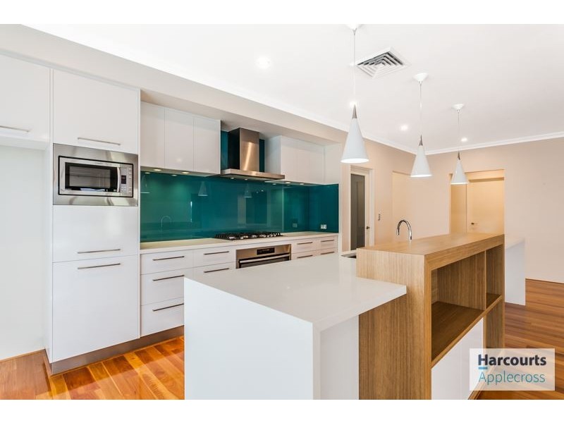 10 Torridge Approach, Piara Waters WA 6112