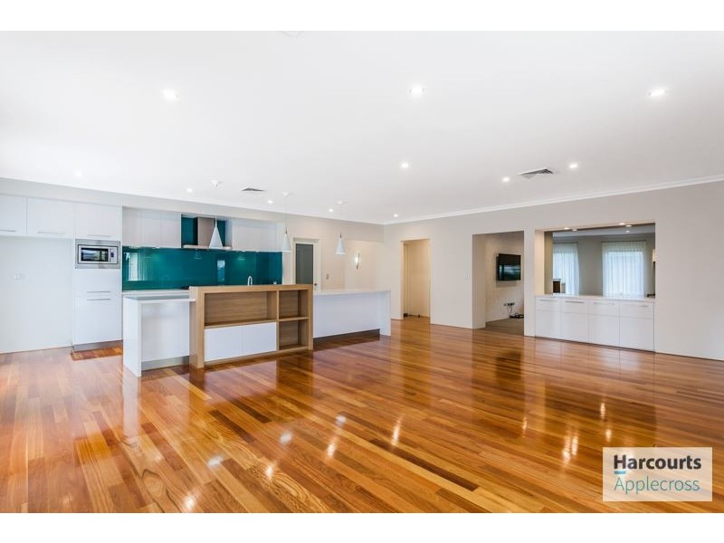 10 Torridge Approach, Piara Waters WA 6112