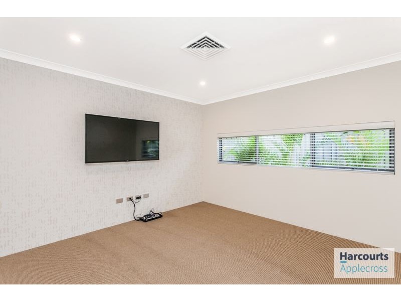 10 Torridge Approach, Piara Waters WA 6112