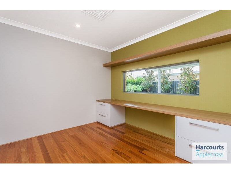 10 Torridge Approach, Piara Waters WA 6112
