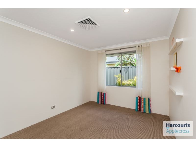 10 Torridge Approach, Piara Waters WA 6112