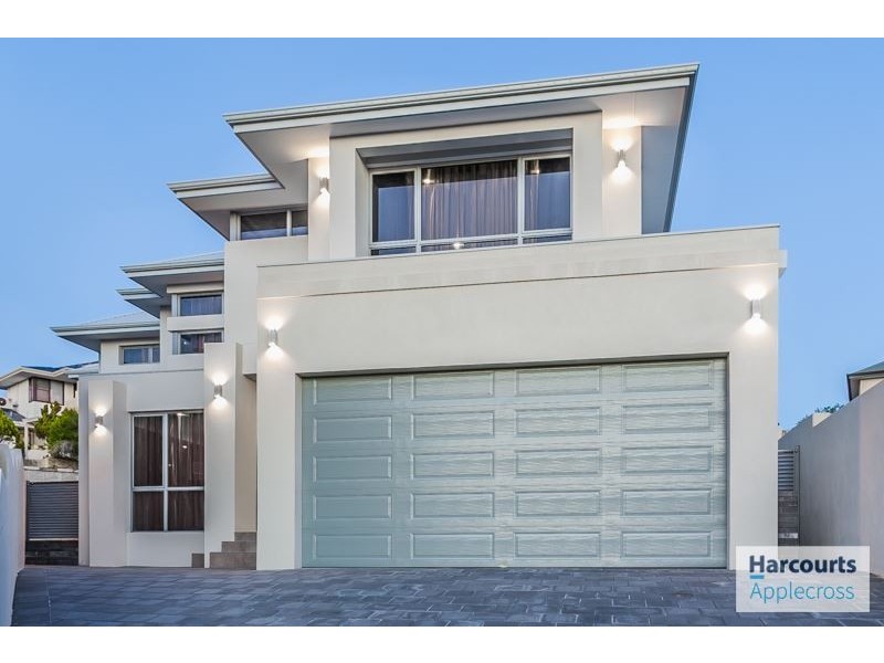 6 Algarve Way, Hillarys WA 6025