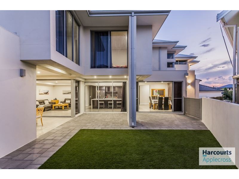 6 Algarve Way, Hillarys WA 6025