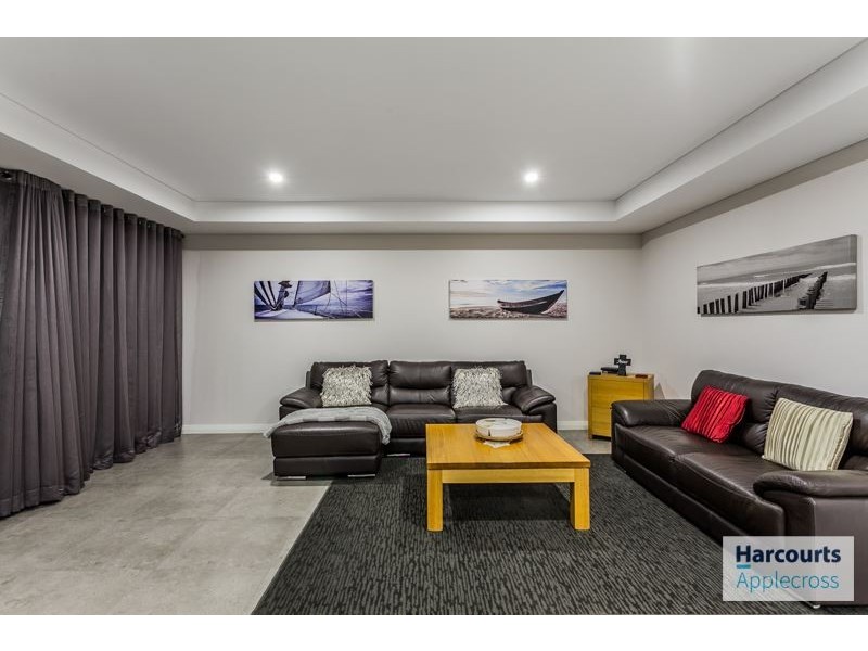 6 Algarve Way, Hillarys WA 6025