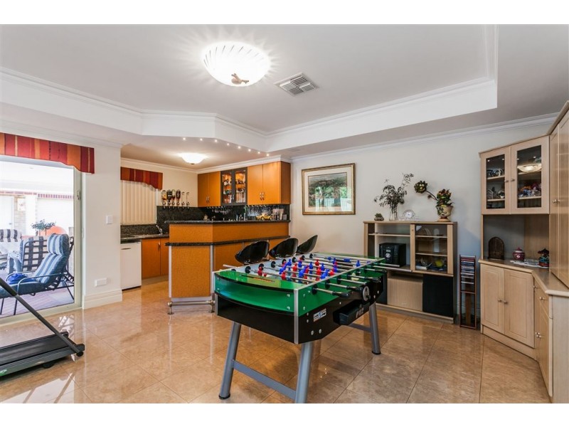 70 Tweeddale Road, Applecross WA 6153