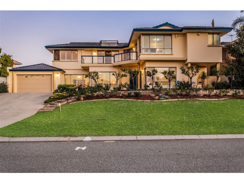 14 Rossiter Way, Winthrop WA 6150