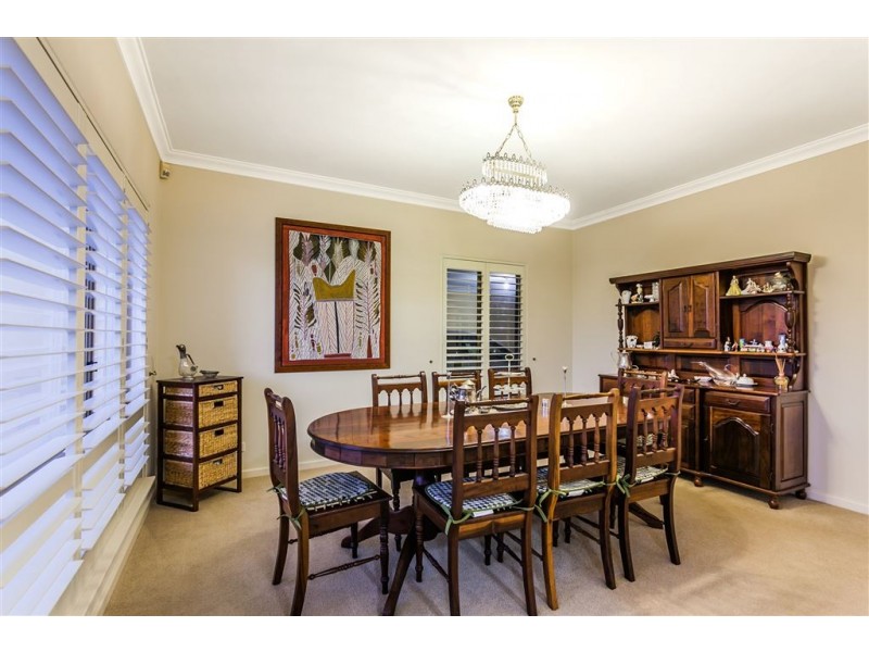 14 Rossiter Way, Winthrop WA 6150