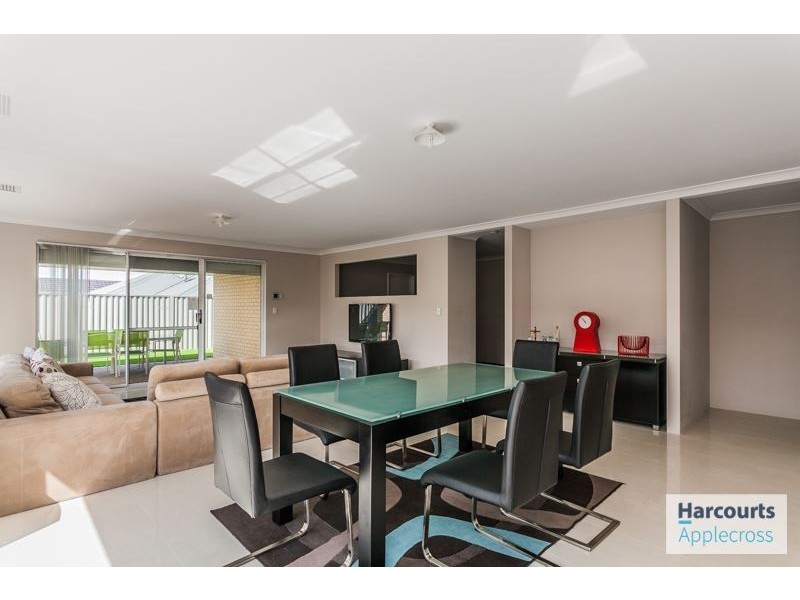 68 Archdale Loop, Piara Waters WA 6112