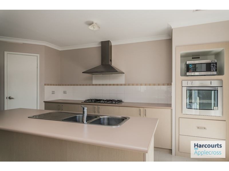 68 Archdale Loop, Piara Waters WA 6112