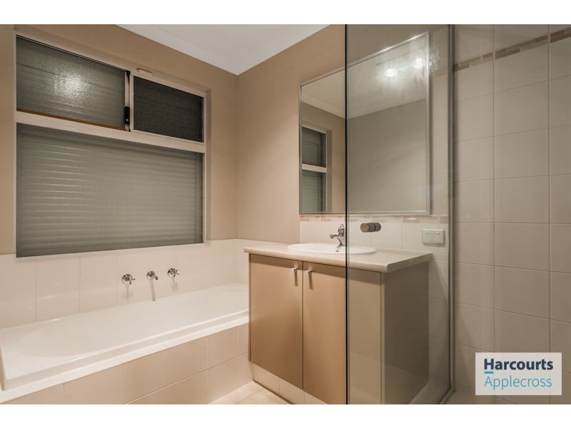 68 Archdale Loop, Piara Waters WA 6112