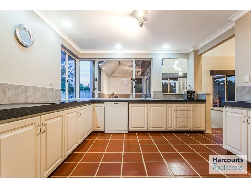 3 Watson Hill, Winthrop WA 6150