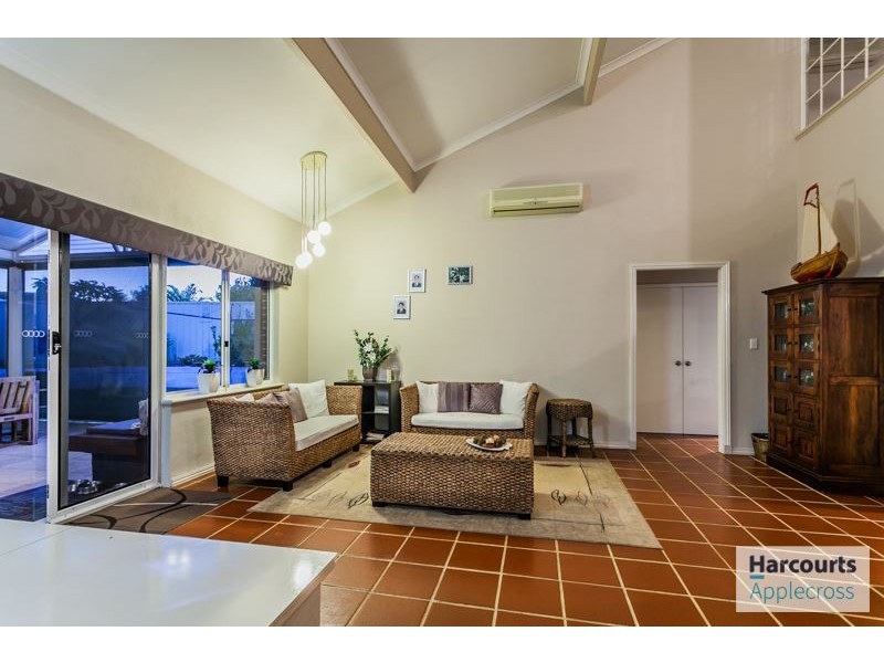 3 Watson Hill, Winthrop WA 6150