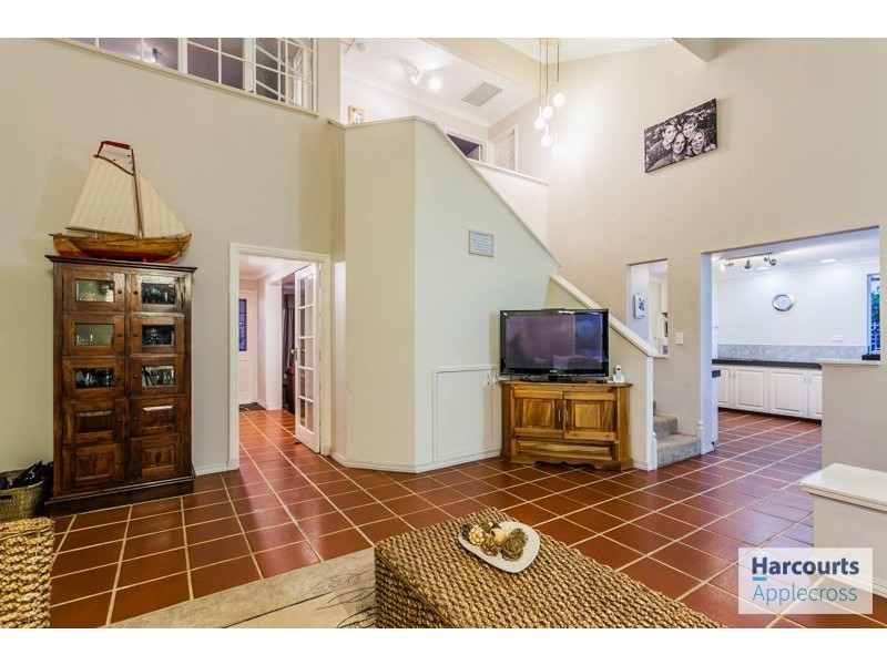 3 Watson Hill, Winthrop WA 6150