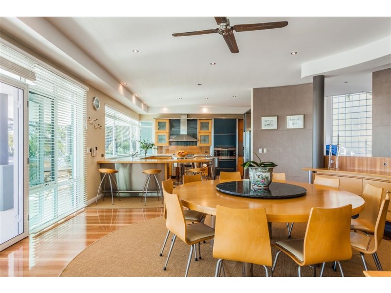 126 Arcadia Drv, Shoalwater WA 6169