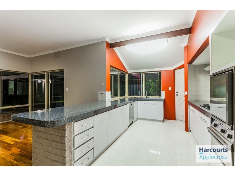 1 Hackett Pass, Winthrop WA 6150