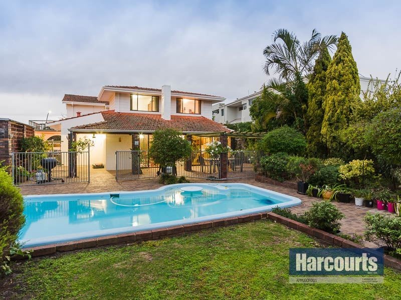 33 Canning Beach Road, Applecross WA 6153