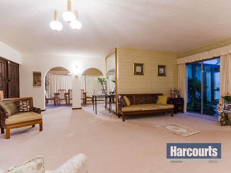 33 Canning Beach Road, Applecross WA 6153
