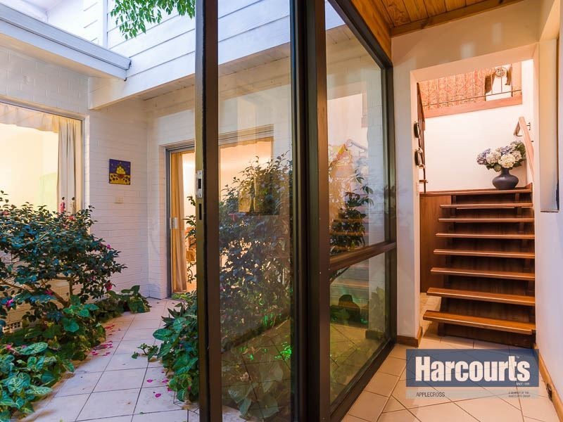 33 Canning Beach Road, Applecross WA 6153