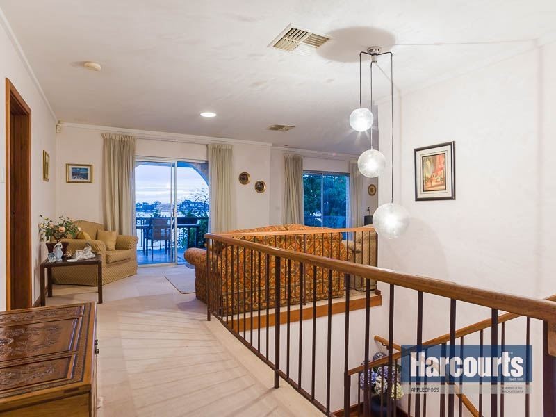 33 Canning Beach Road, Applecross WA 6153