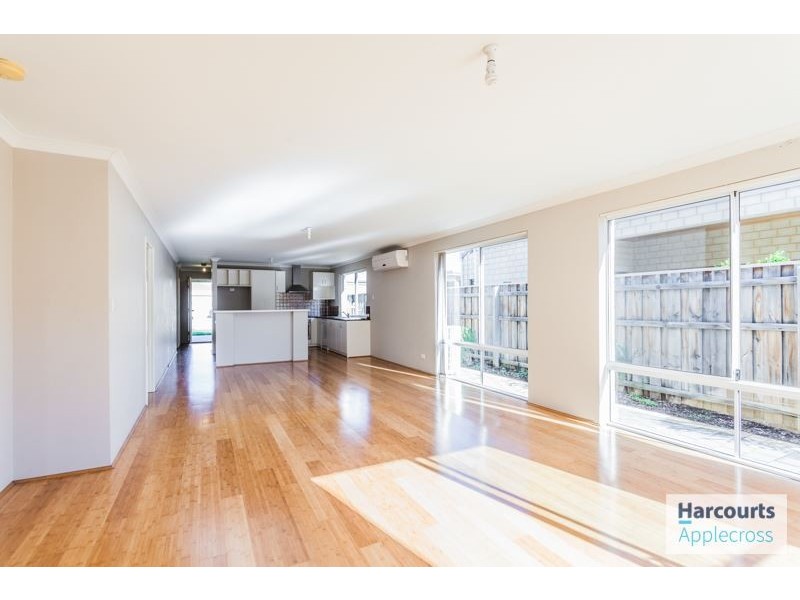 5 Churchill Green, Canning Vale WA 6155