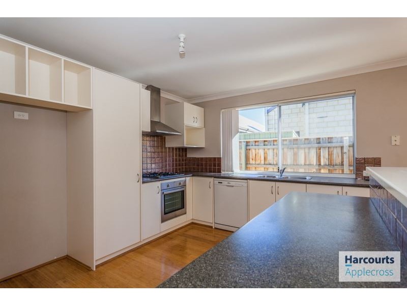 5 Churchill Green, Canning Vale WA 6155