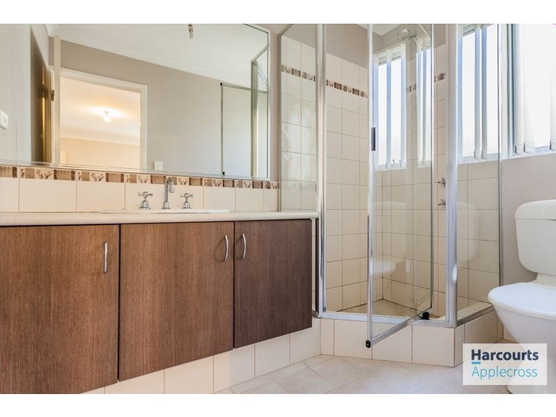 5 Churchill Green, Canning Vale WA 6155