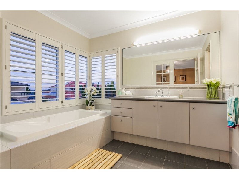 3 Pearce Rdge, Winthrop WA 6150