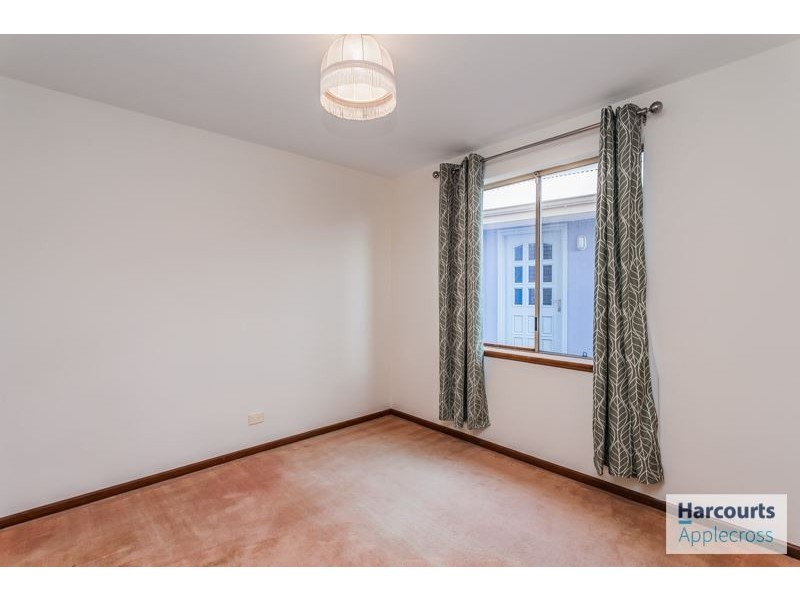 8 Coombs Place, Bateman WA 6150