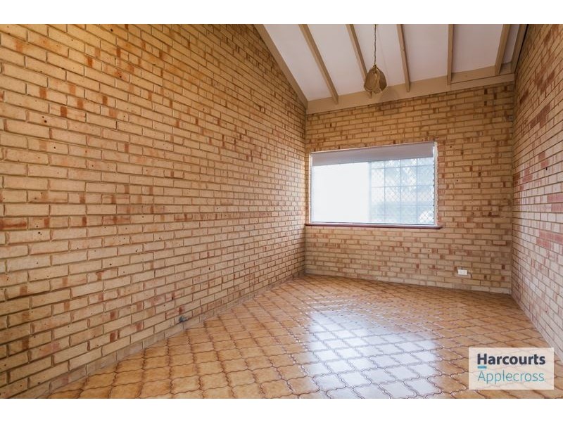 8 Coombs Place, Bateman WA 6150