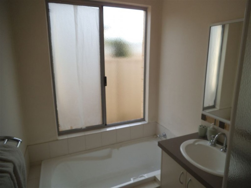 77A Homestead Rd, Gosnells WA 6110