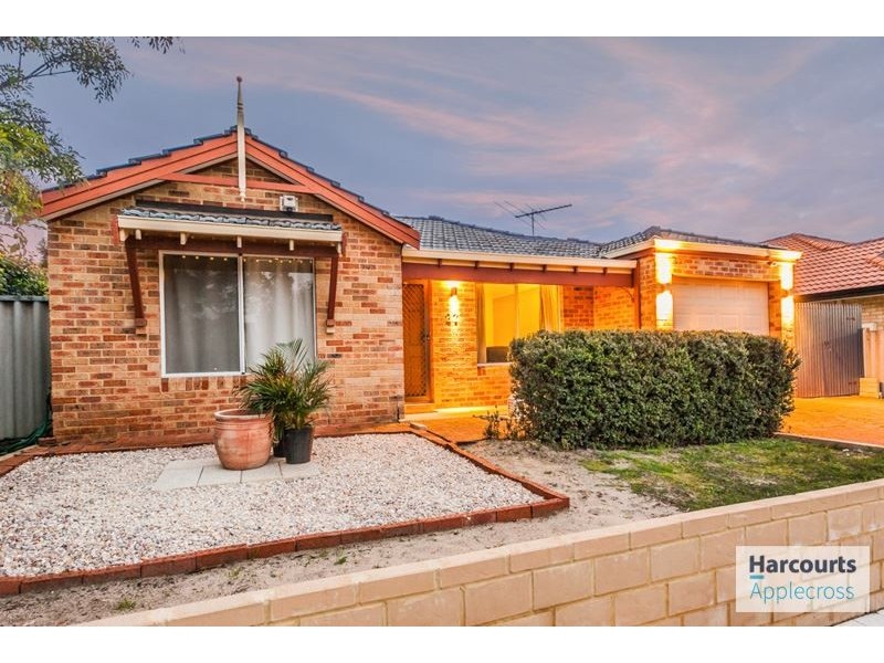 27 Petrel Close, Wilson WA 6107