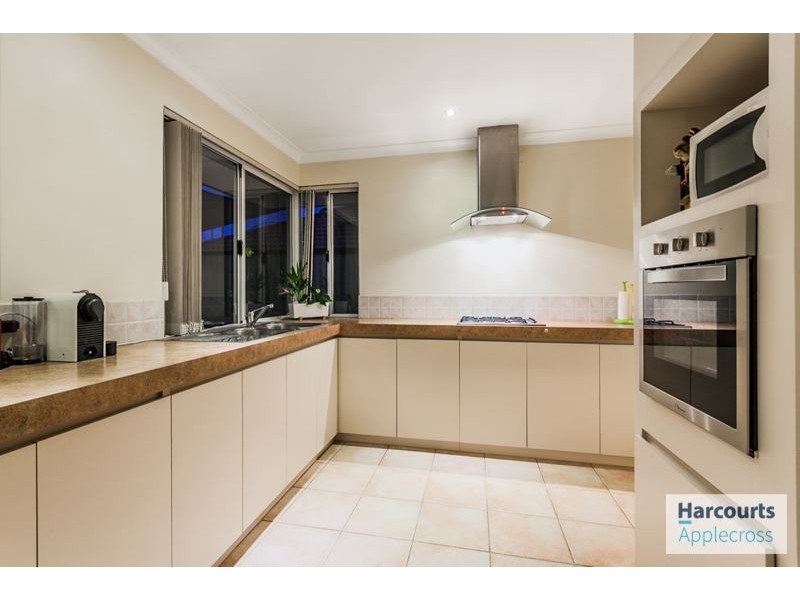 27 Petrel Close, Wilson WA 6107