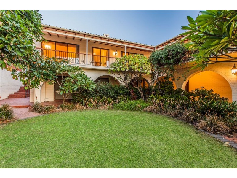 31 The Strand, Applecross WA 6153