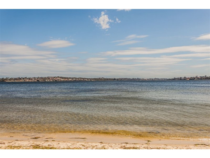 36 Fraser Road, Applecross WA 6153