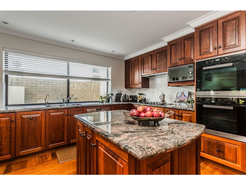 36 Fraser Road, Applecross WA 6153