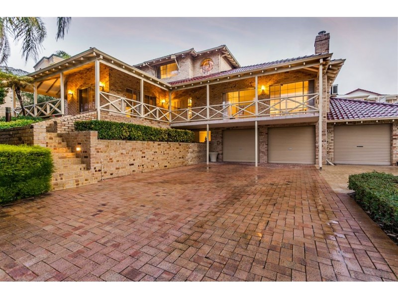 26 Whitfeld Terrace, Winthrop WA 6150
