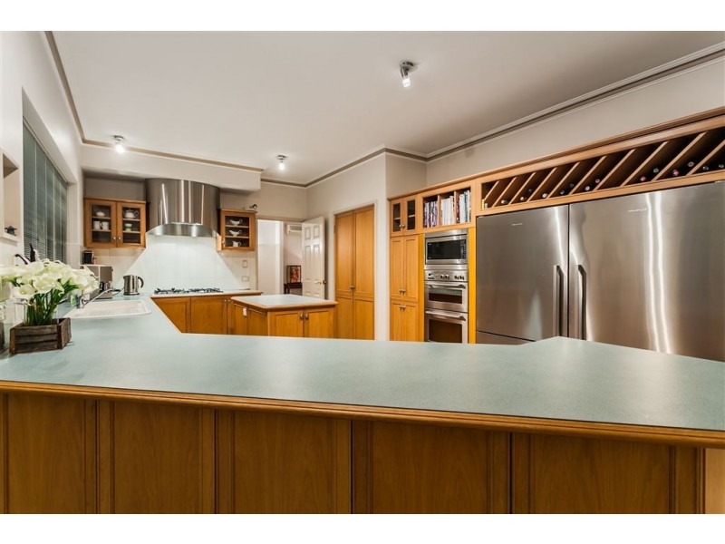 26 Whitfeld Terrace, Winthrop WA 6150