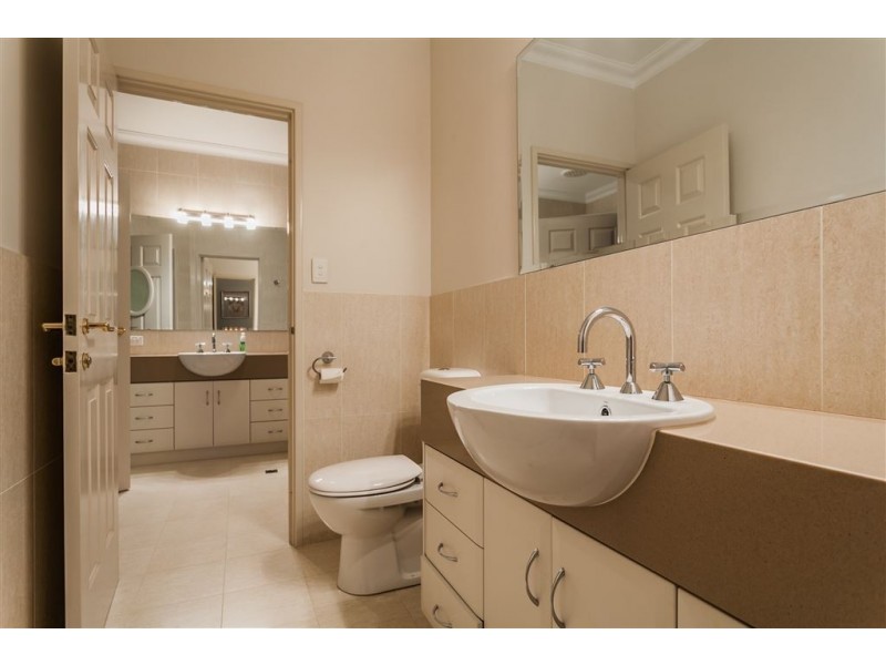26 Whitfeld Terrace, Winthrop WA 6150