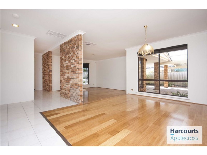 70 Calley Drive, Leeming WA 6149