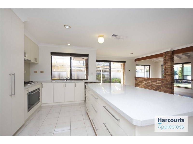 70 Calley Drive, Leeming WA 6149