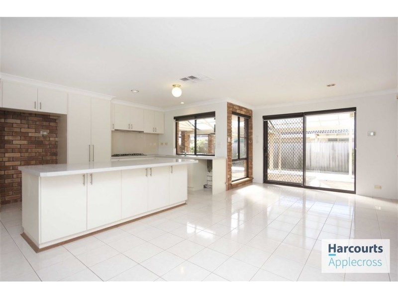 70 Calley Drive, Leeming WA 6149
