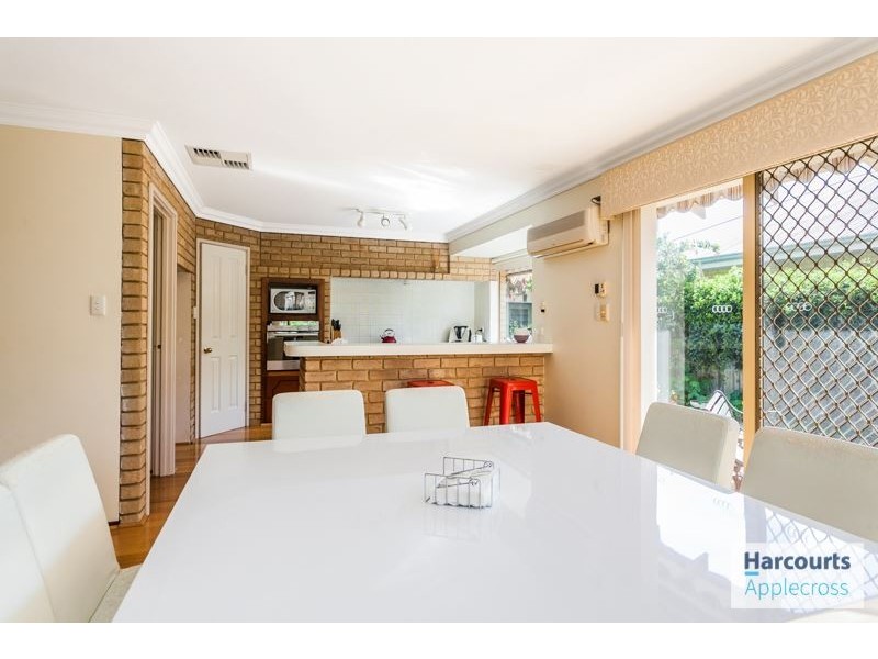 26 Kinross Road, Applecross WA 6153