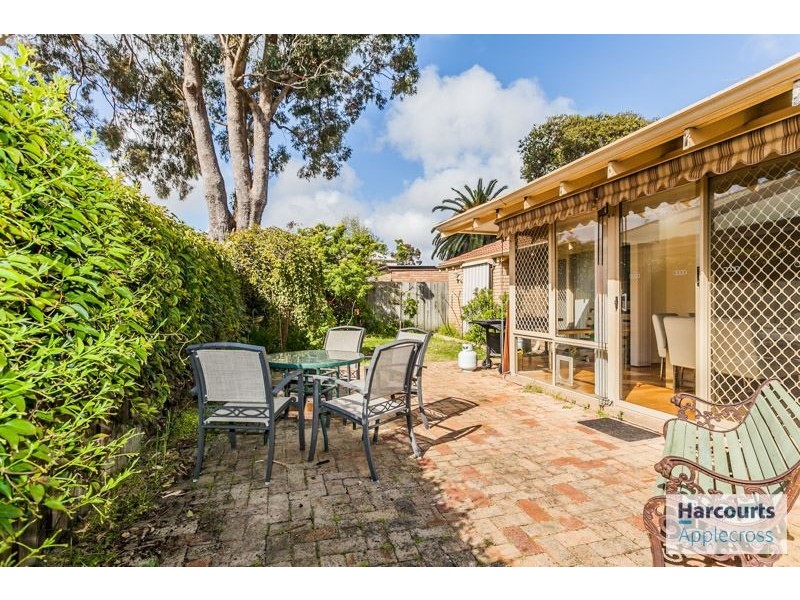 26 Kinross Road, Applecross WA 6153