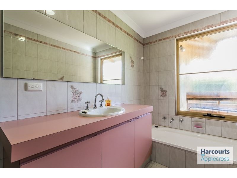 26 Kinross Road, Applecross WA 6153